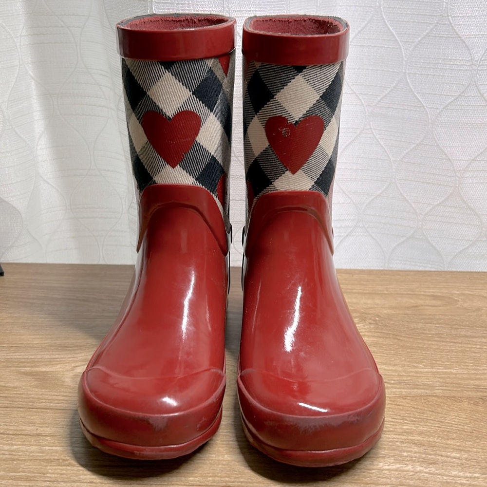 Burberry Toddler Girl Rain Boots (Hearts) Size 28=11